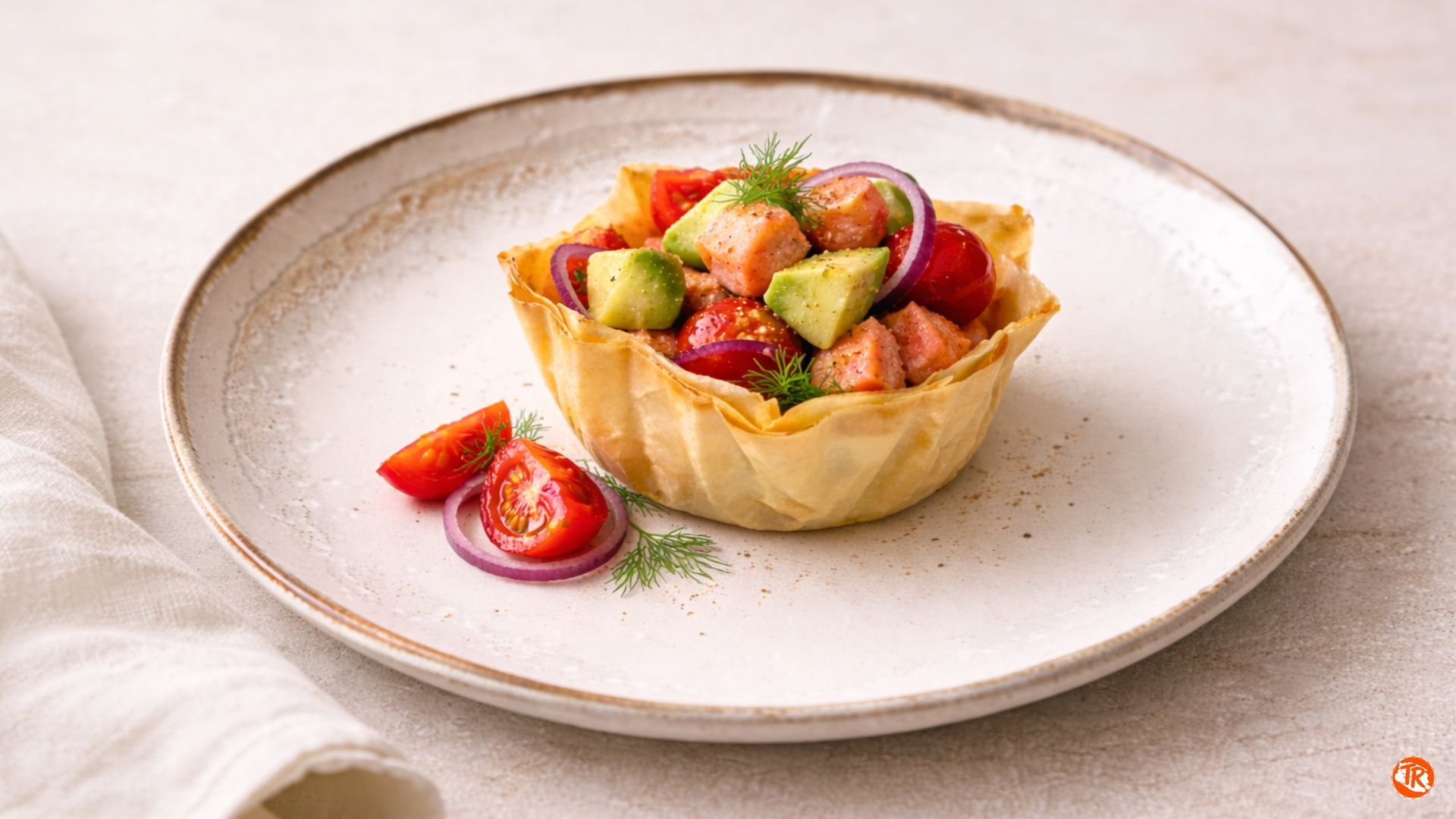 CESTITAS DE SALMÓN Y AGUACATE